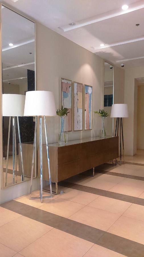 Marquee Residences Angeles Bagian luar foto
