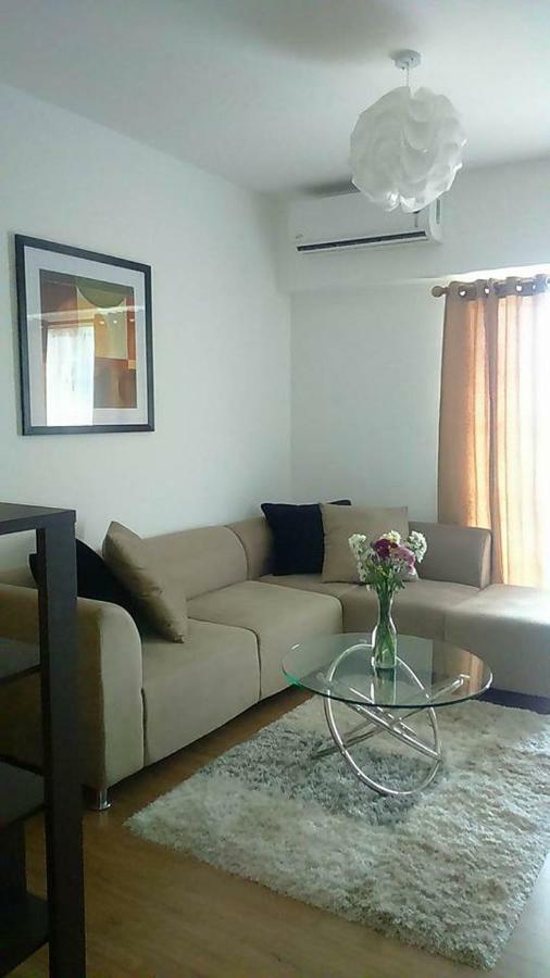 Marquee Residences Angeles Bagian luar foto