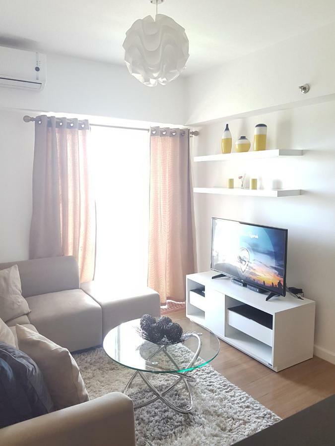 Marquee Residences Angeles Bagian luar foto