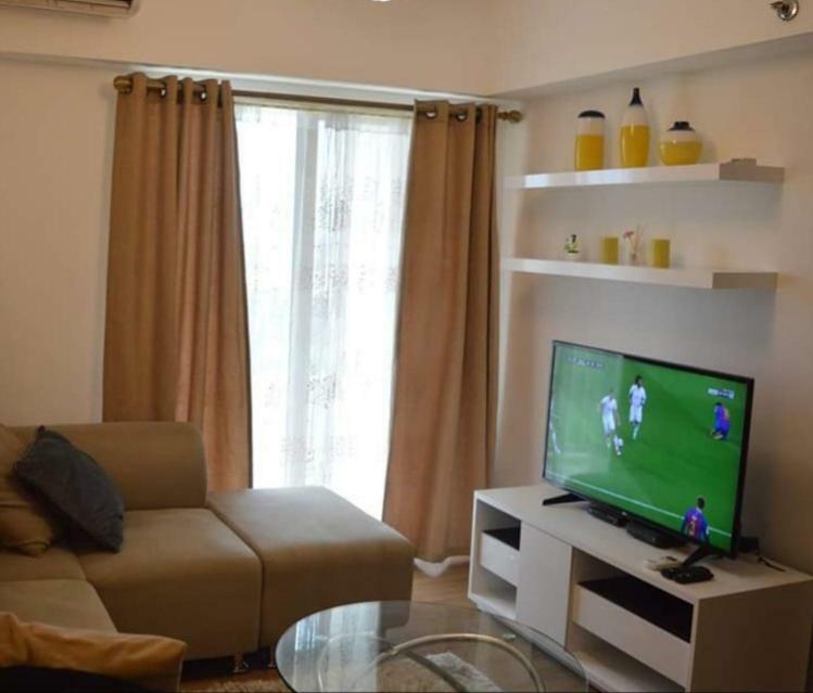 Marquee Residences Angeles Bagian luar foto