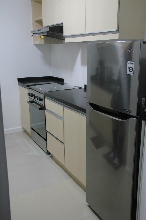 Marquee Residences Angeles Bagian luar foto