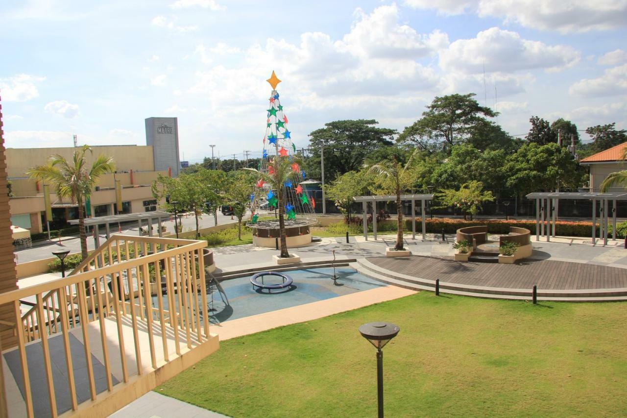 Marquee Residences Angeles Bagian luar foto