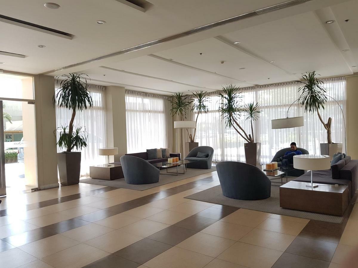 Marquee Residences Angeles Bagian luar foto