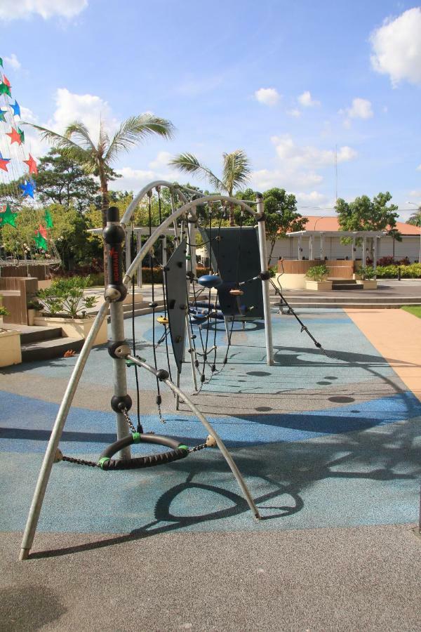 Marquee Residences Angeles Bagian luar foto
