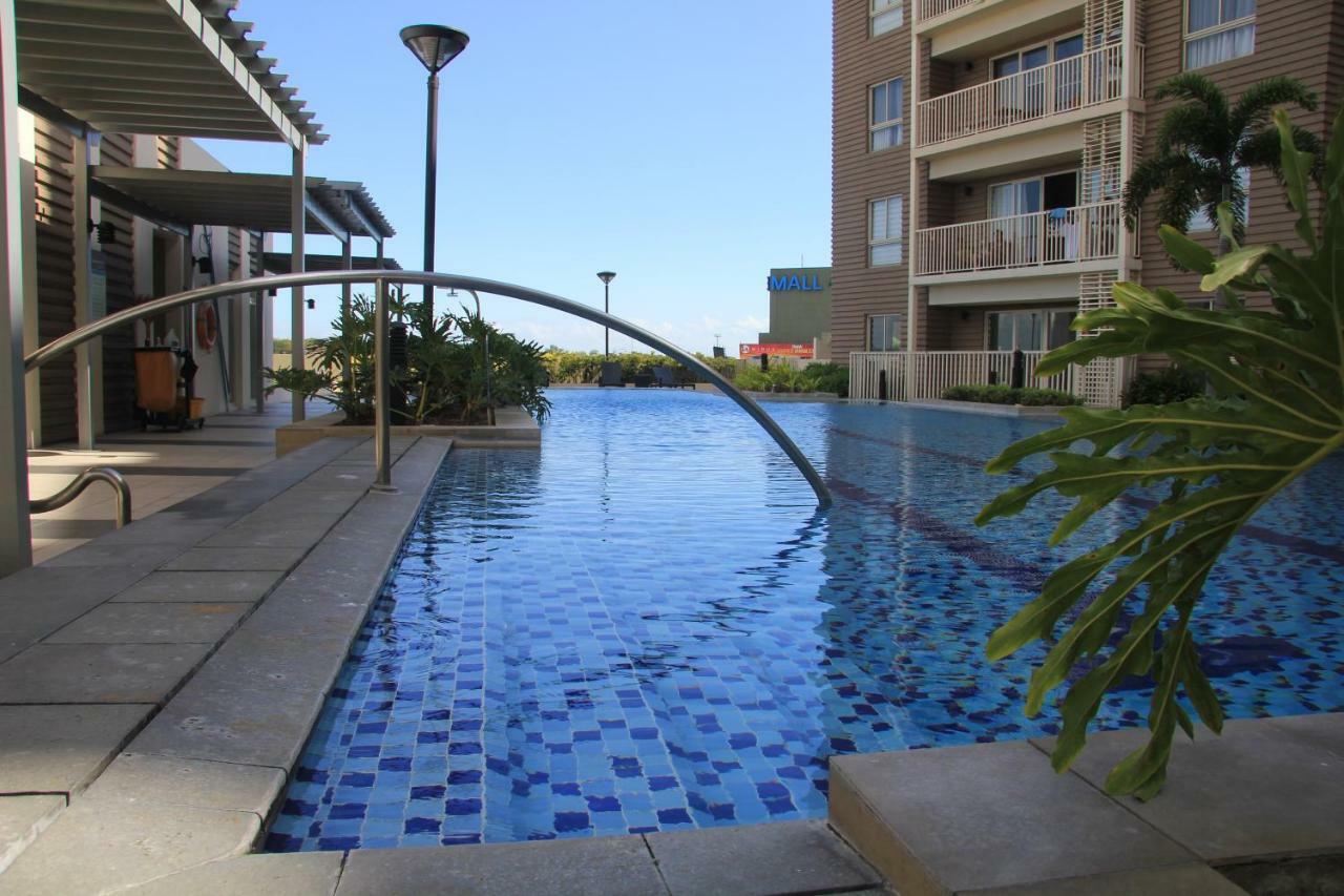 Marquee Residences Angeles Bagian luar foto